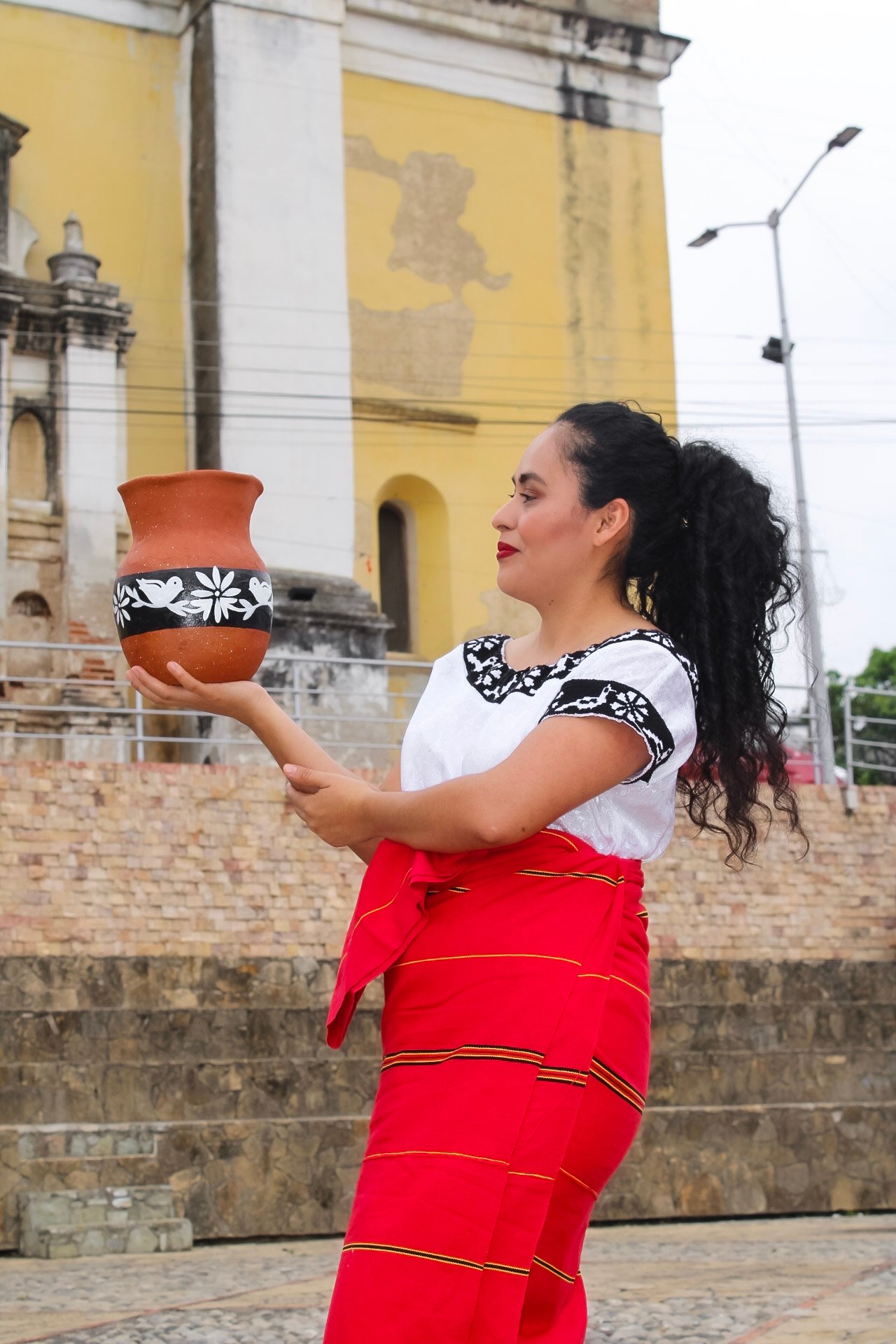 mujer zoque elaboradora de productos artesanales en copainala chiapas