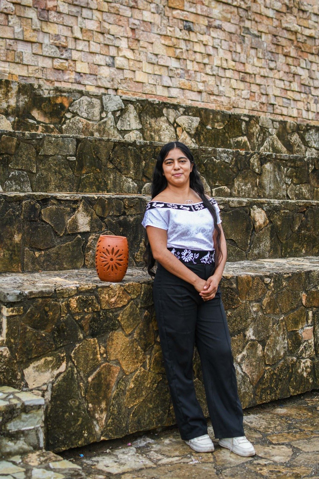 mujer zoque alfarera de copainala chiapas