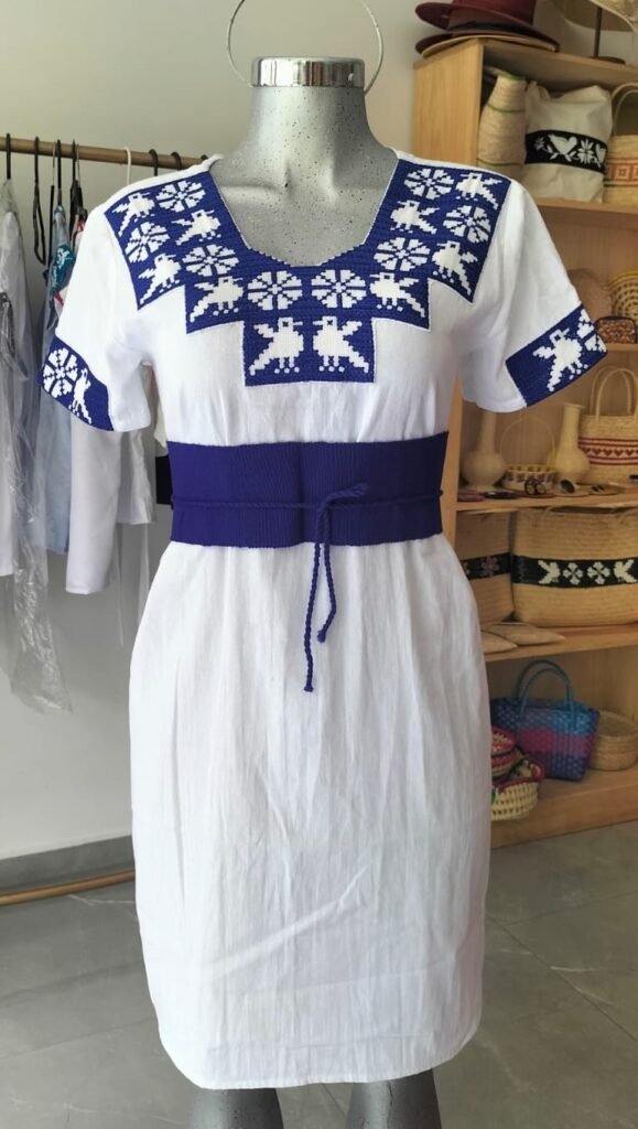 accesorios con bordado zoque tradicional de copainala chiapas