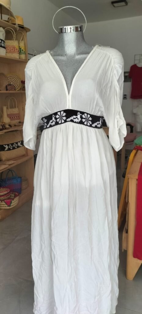 accesorios con bordado zoque tradicional de copainala chiapas